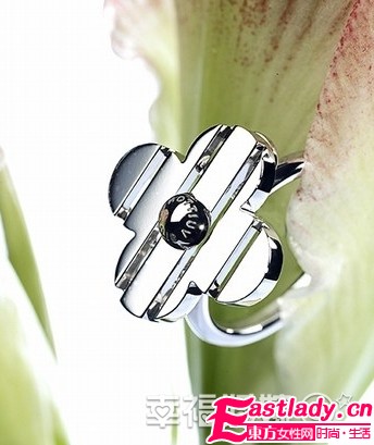 冬日花樣美戒在新娘指尖綻放