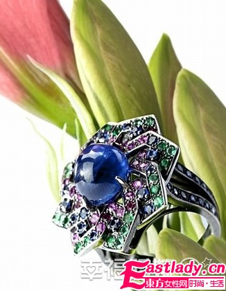 冬日花樣美戒在新娘指尖綻放