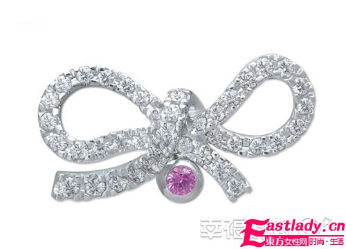 純潔優(yōu)雅 時(shí)尚珍珠扮靚冬日新娘