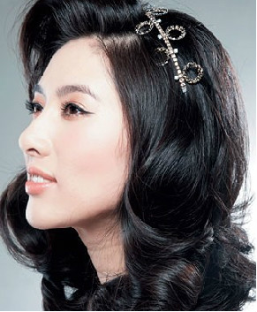 優(yōu)雅新娘蝴蝶結(jié)發(fā)箍 被幸福包圍著