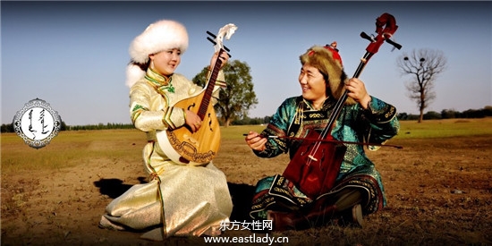 蒙古族婚紗照感受質(zhì)樸的愛(ài)情