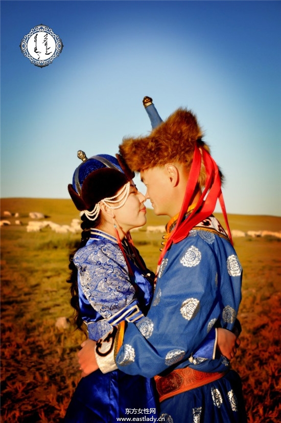 蒙古族婚紗照感受質(zhì)樸的愛(ài)情