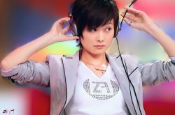 李宇春發(fā)布會(huì)自曝男友是誰(shuí) 揭煤老板驚人身家背景