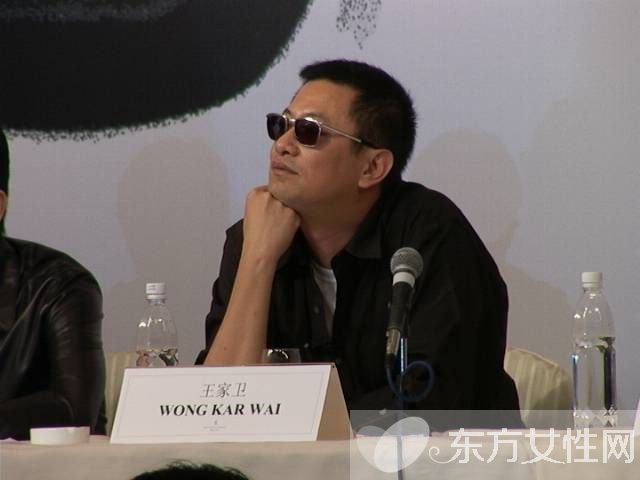 王家衛(wèi)為什么總戴墨鏡 說到底居然是因為一個女人