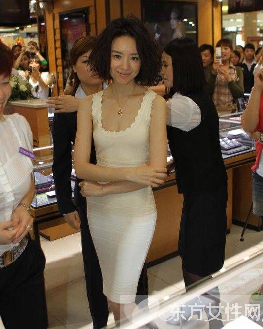 董潔濃妝黃牙變大媽近況堪憂 揭與王大治分手內(nèi)幕