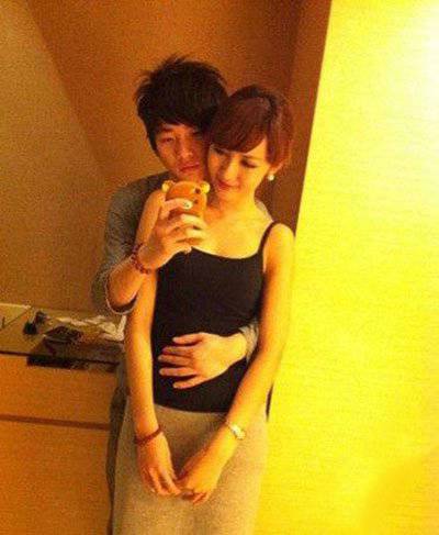 袁佳怡獻b門是什么 北大?；ㄔ砚Ib門全套照