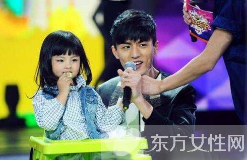 劉暢老婆吳子佳到底有多富 顏值爆表的一家子