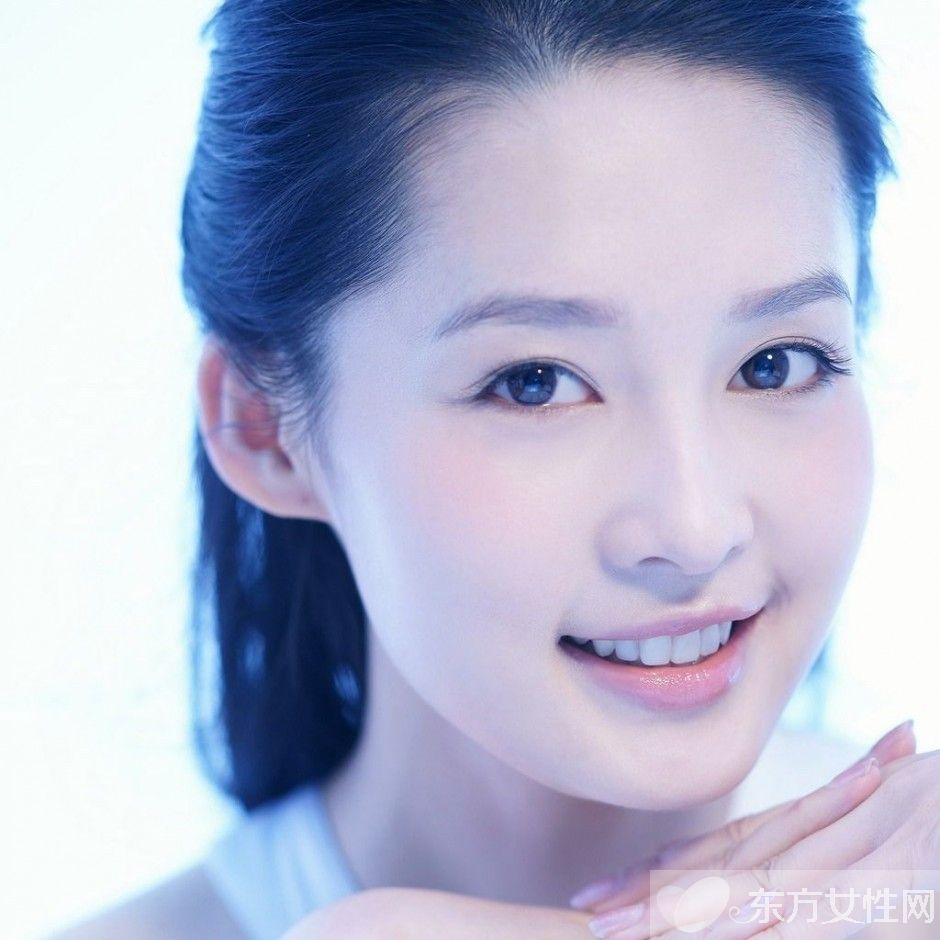 李沁老公家庭背景太驚人 李沁整容前照片遭曝光