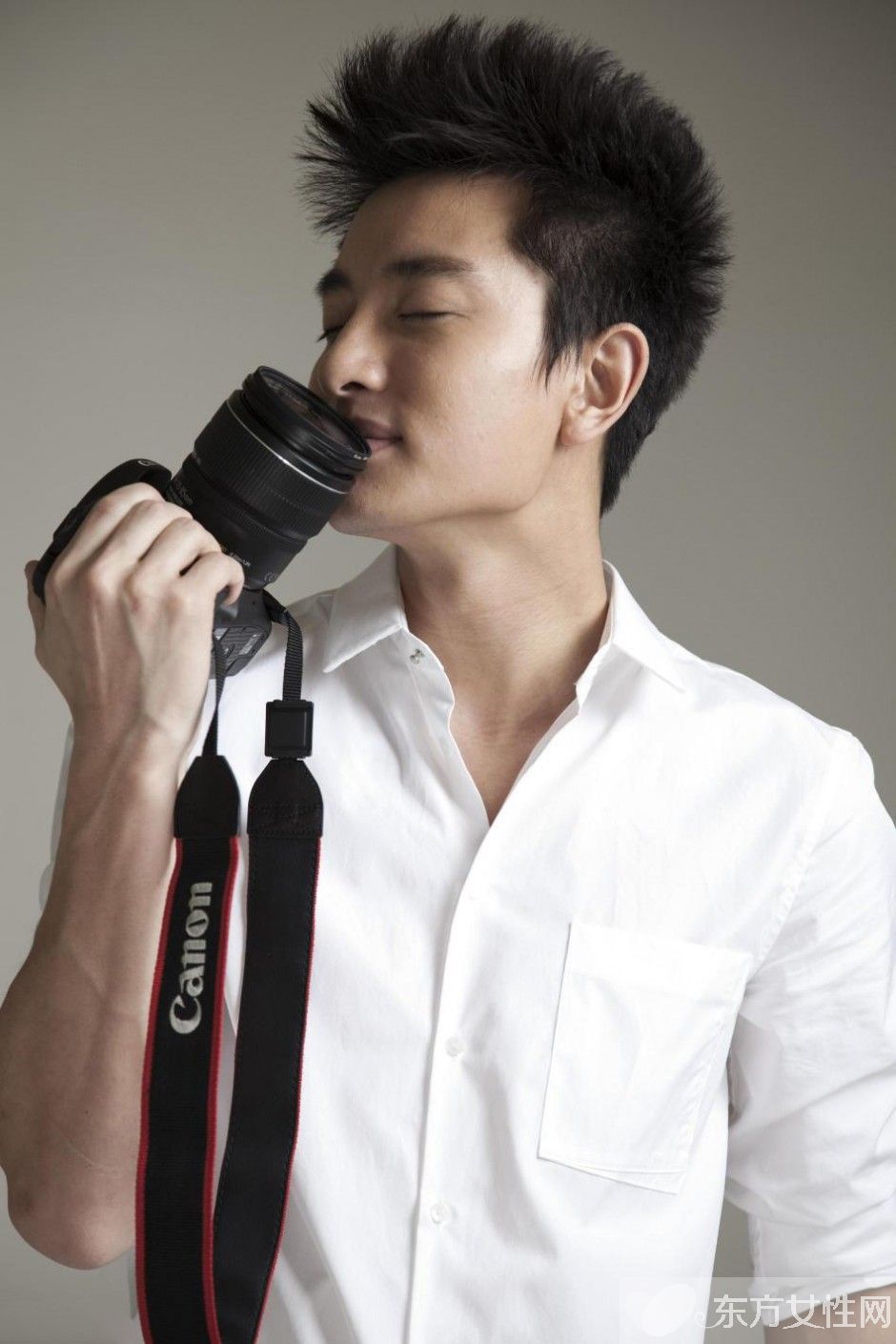 賈乃亮整容前后照曝光 揭賈乃亮隱性富二代背景驚人