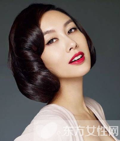 朱茵談昔日演三級片是被導(dǎo)演騙去 朱茵個人資料曝光