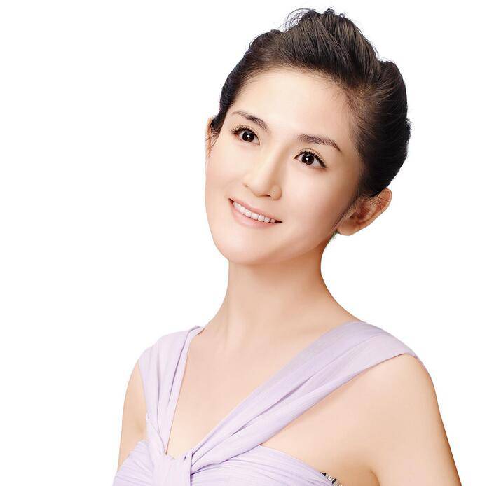 到底當(dāng)紅主持人謝娜多大了 謝娜何炅工資排名大揭秘