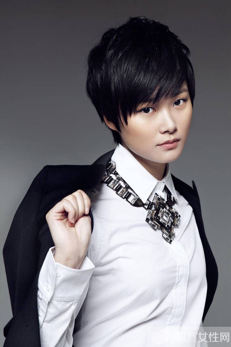 李宇春富豪男朋友煤老板照片 李宇春罕見婚紗照曝光