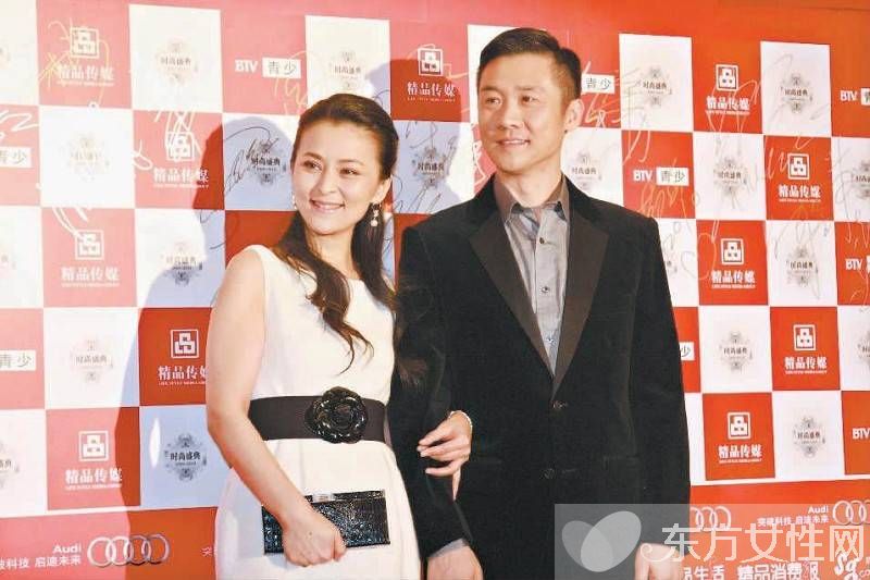 黃志忠現(xiàn)任老婆柯藍(lán)資料 黃志忠前妻何音稱(chēng)還是好朋友