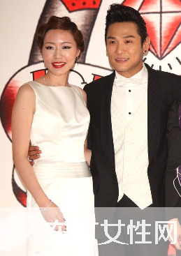 杜德偉迎娶26歲小女友 梁朝偉鐘鎮(zhèn)濤等巨星紛紛到場(chǎng)助陣