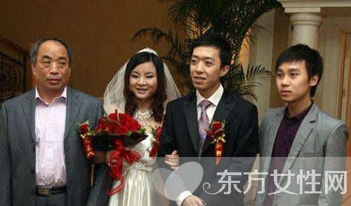 李菁老婆個(gè)人資料曝光 李菁因相聲天賦公車(chē)上震驚四座