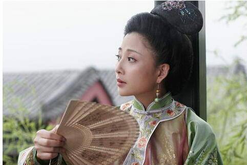 殷桃的現(xiàn)任丈夫背景資料 替父還債陷 包養(yǎng)門 真相