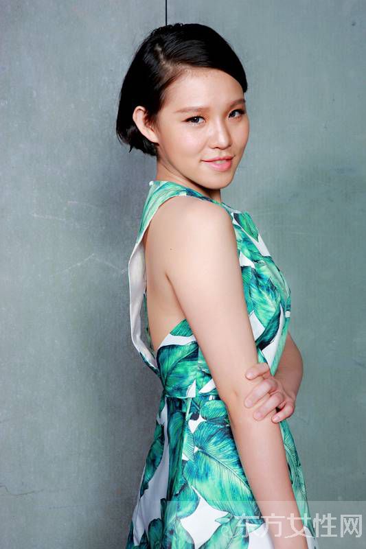 謝依霖身高個人資料 大尺度全裸露點(diǎn)人體素描曝光