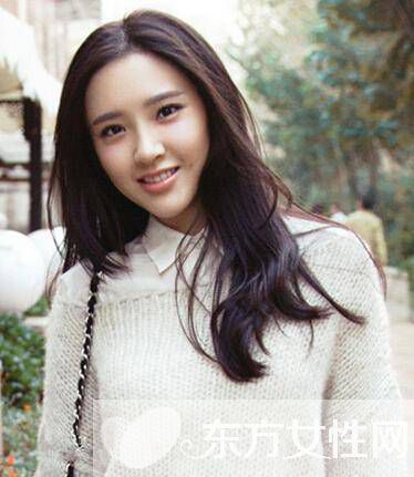 唐藝昕家庭背景曝光疑官二代 唐藝昕張若昀戀情坐實甜蜜同居