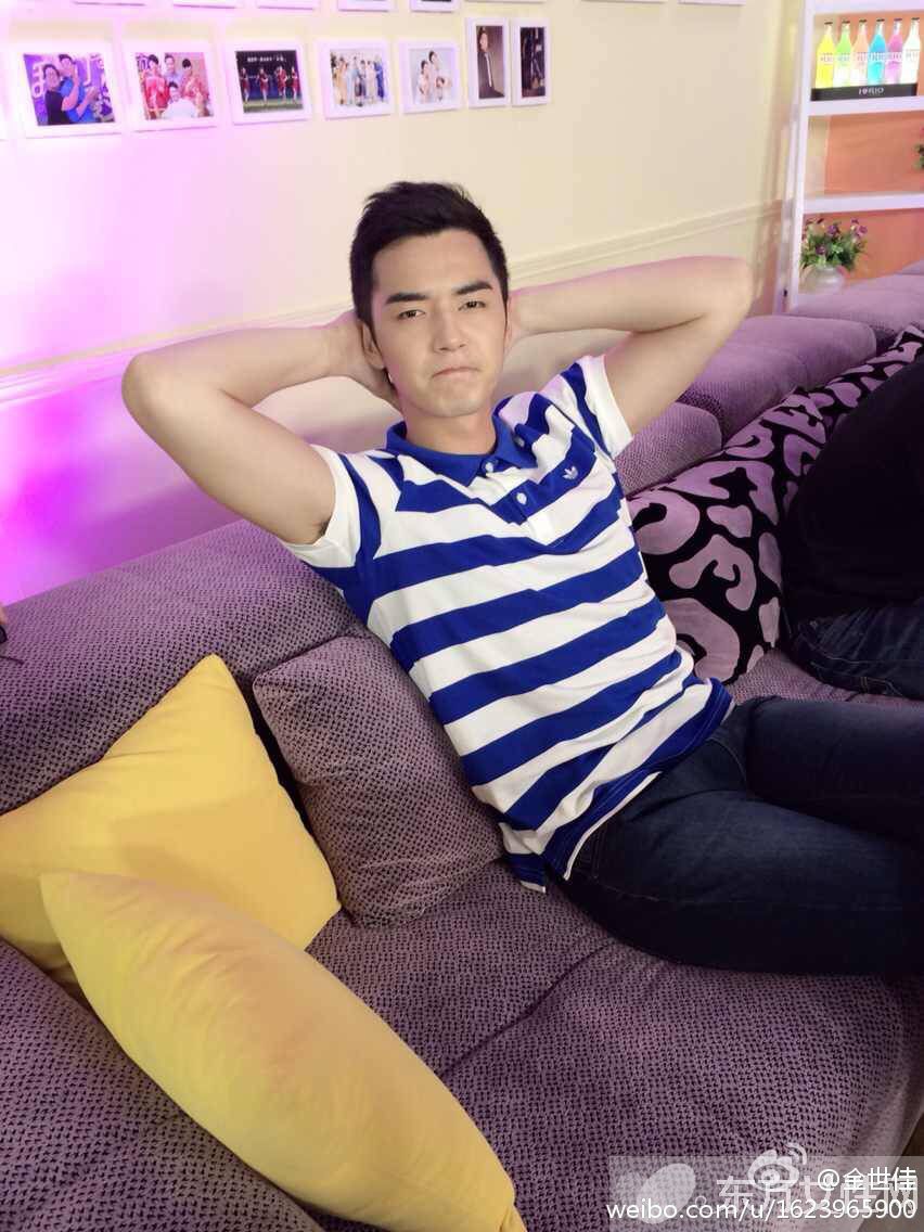 呆萌天才 金世佳個(gè)人資料 金世佳李沁戀情曝光網(wǎng)友祝福