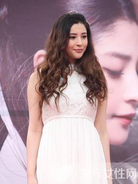 李心艾不雅照曝光微博遭扒 整容前后照網(wǎng)友稱不認(rèn)識了