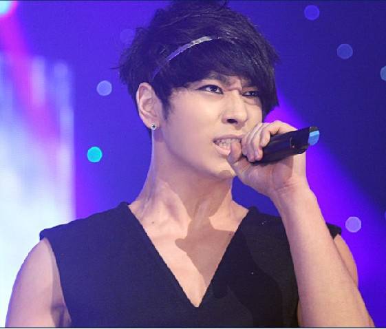 黃燦盛現(xiàn)任女友曝光 黃燦盛給2pm談柳巖