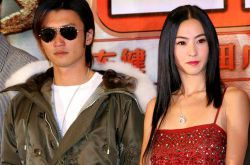 張柏芝運(yùn)動(dòng)裝素顏擠地鐵少女氣息十足 張柏芝門照艷全集圖片