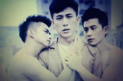 黃宥杰為出名全裸出境 傷愛罪男男野戰(zhàn)遭男同抵觸