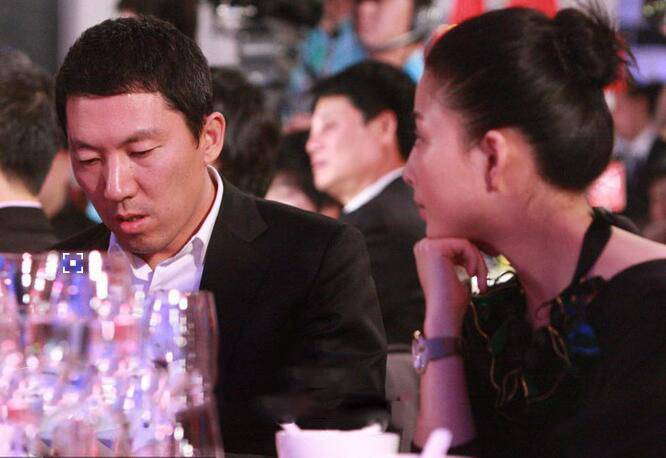 殷桃的現(xiàn)任丈夫背景資料 替父還債陷 包養(yǎng)門 真相