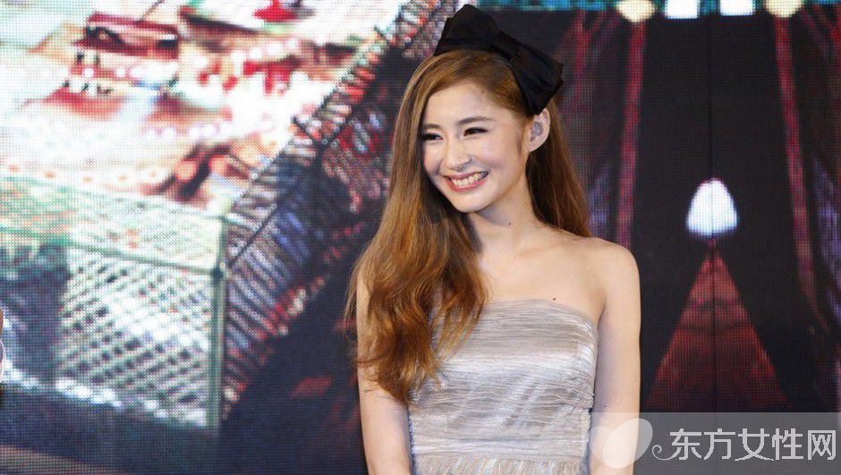 李心艾不雅照曝光微博遭扒 整容前后照網(wǎng)友稱不認(rèn)識了