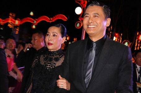 揭周潤發(fā)為什么沒有孩子 周潤發(fā)陳薈蓮養(yǎng)子大曝光