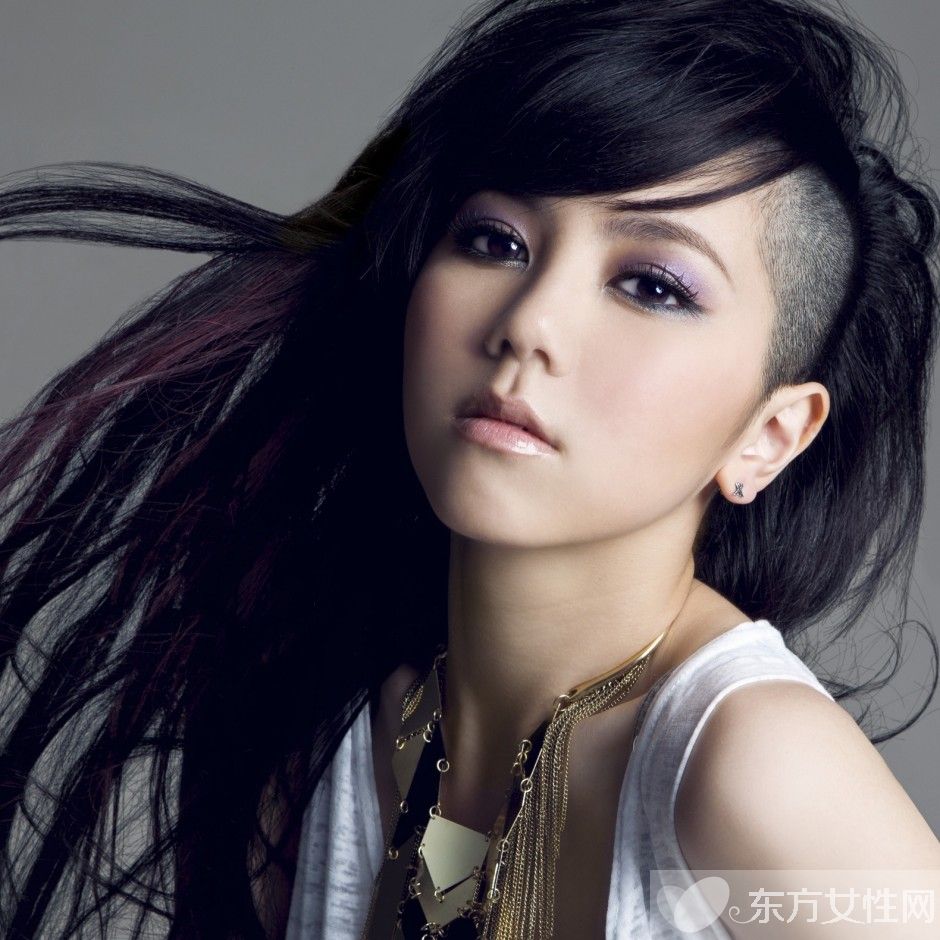 香港 小巨肺 鄧紫棋個人資料 揭16歲失身真相