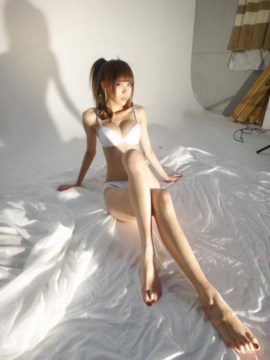 揭秘葉梓萱被誰破了處 曝葉梓萱人體高清大圖