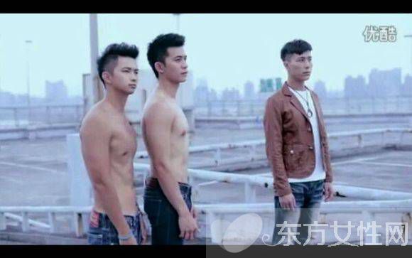 黃宥杰為出名全裸出境 傷愛(ài)罪男男野戰(zhàn)遭男同抵觸