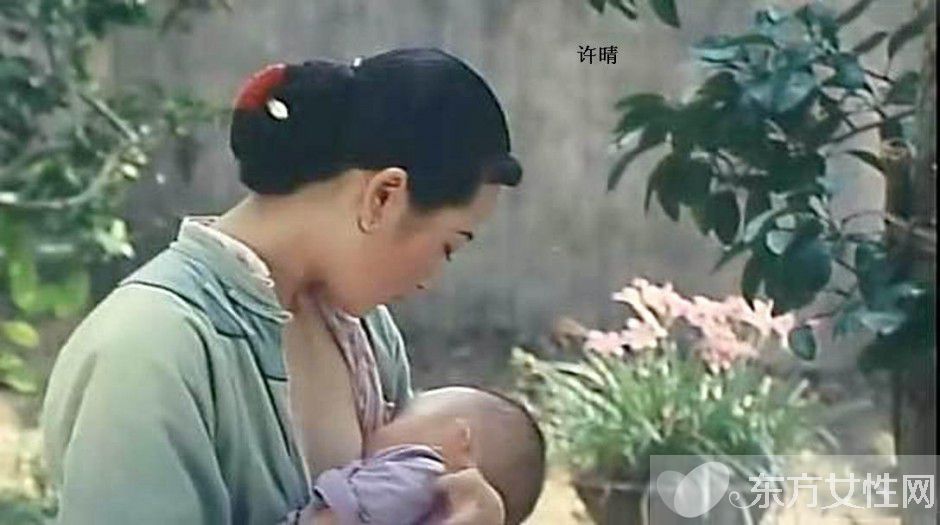 許晴大尺度全裸秀性感 凸點濕身喂奶照片曝光