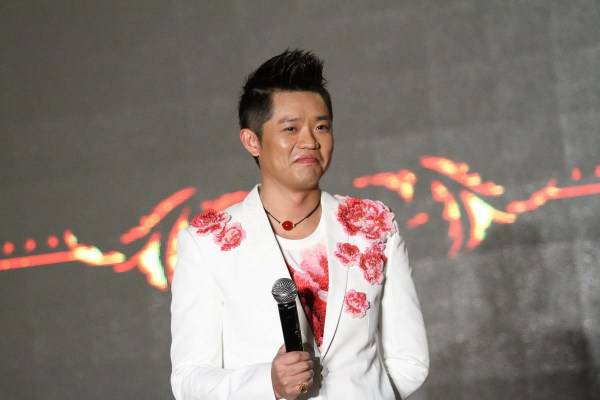 曝楊魏玲花和曾毅睡覺 兩人關(guān)系非同尋常雙雙出軌