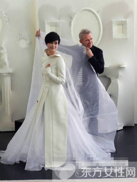 李宇春富豪男朋友煤老板照片 李宇春罕見婚紗照曝光