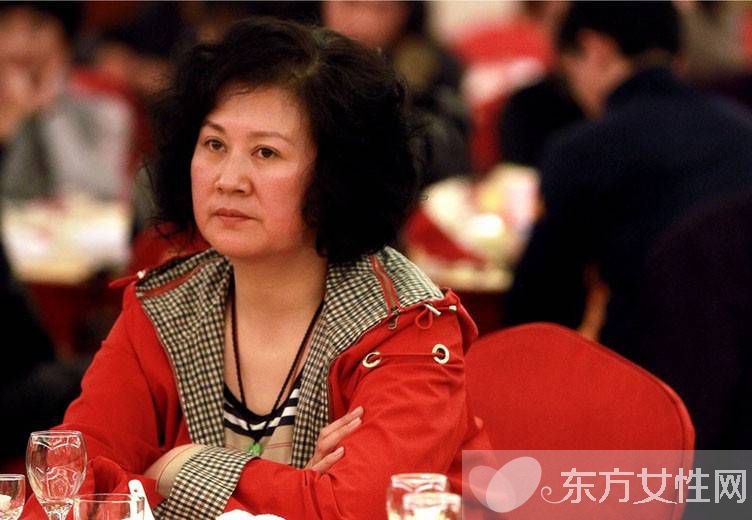 黃曉娟的老公是誰 揭趙本山與黃曉娟反目真相曝光