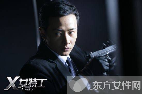 李曼床戲太騷個人資料遭扒 李曼羅晉分手原因揭秘