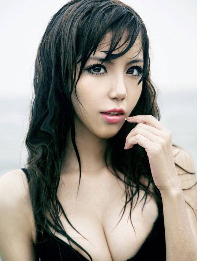 揭秘葉梓萱被誰破了處 曝葉梓萱人體高清大圖