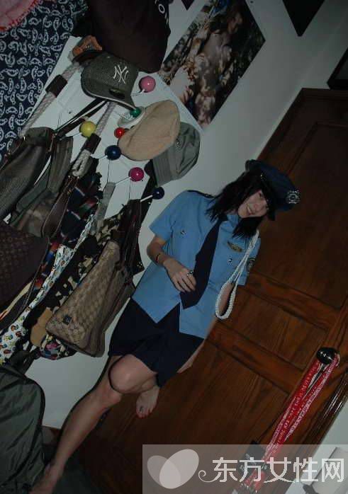 張柏芝運動裝素顏擠地鐵少女氣息十足 張柏芝門照艷全集圖片