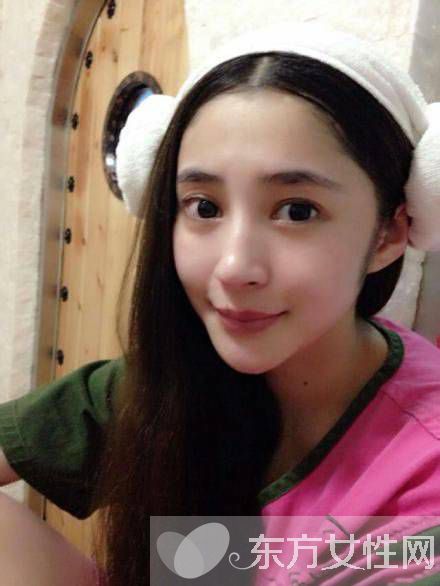 李心艾不雅照曝光微博遭扒 整容前后照網(wǎng)友稱不認(rèn)識了