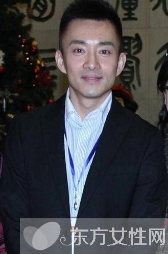 曝主持人亞寧近況家庭妻子 揭亞寧為什么退出央視舞臺(tái)