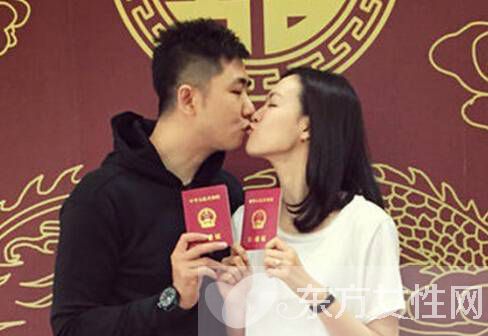 主持人李艾身高體重多少 李艾老公遭網(wǎng)友調(diào)侃經(jīng)紀(jì)人近水樓臺(tái)