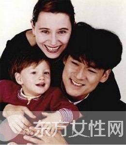 周華健老婆康粹蘭個人資料 揭秘兩人相戀過程