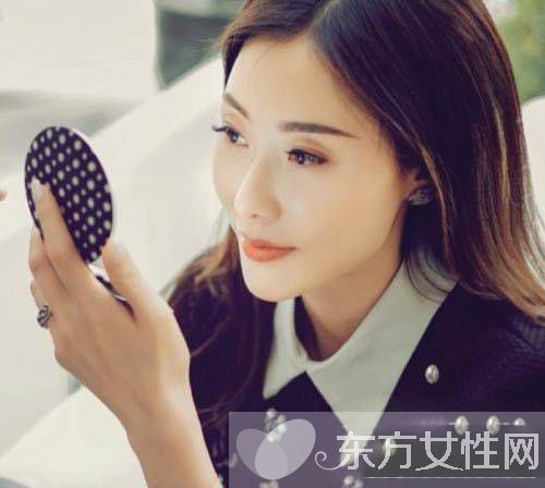 楊坤女友個(gè)人資料曝光 女友私密照曝光疑似圈內(nèi)人