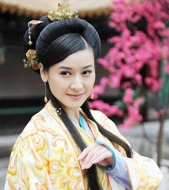 黃海冰現(xiàn)任老婆甄錫個人資料 甄錫私下生活照曝光