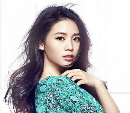 快女黃英個人資料 黃英曝老公求婚時自己剛睡醒懵懂的答應(yīng)