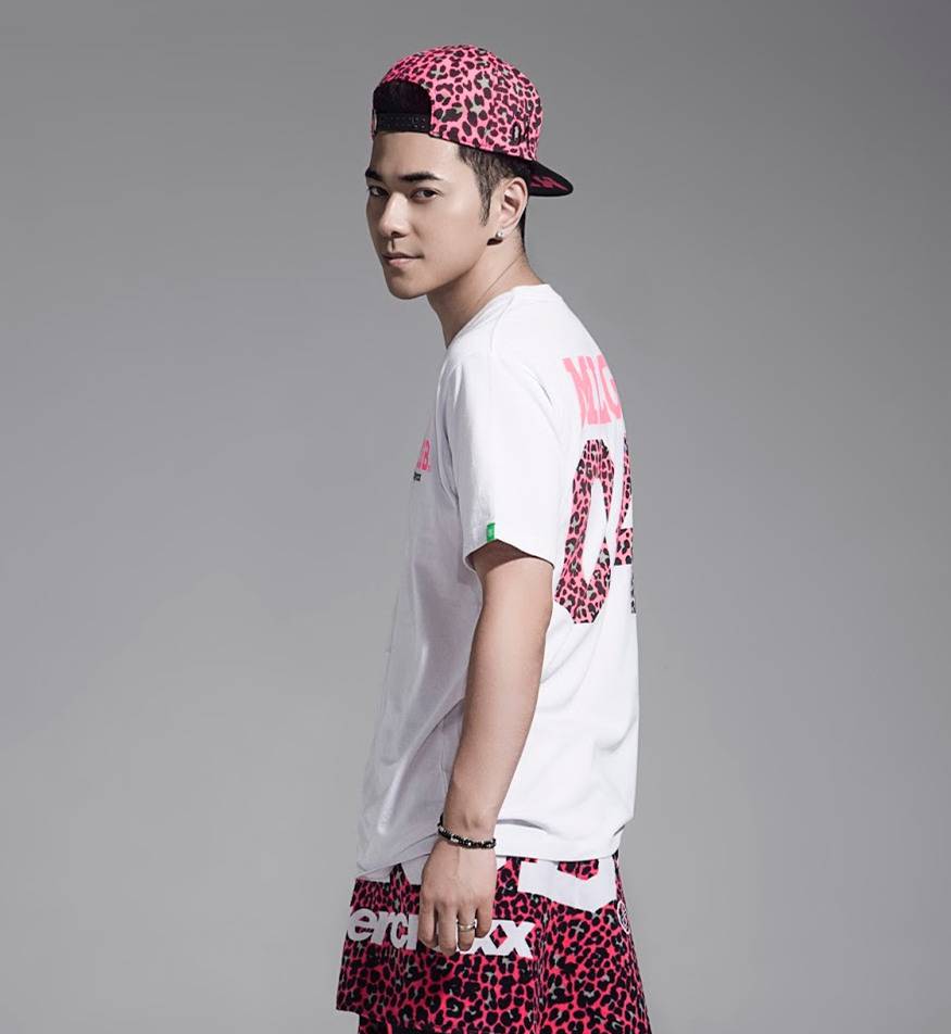 主持人李晨老婆趙瓊背景資料 李晨連發(fā)三條微博報(bào)母子平安