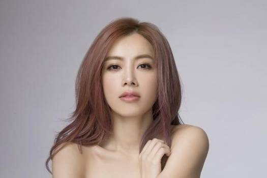 徐懷鈺近況曝光  平民天后 徐懷鈺復(fù)出歌壇經(jīng)典呈現(xiàn)