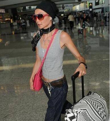 張曼玉個人資料 揭張曼玉30年煙癮暴瘦真正原因